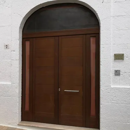 Nonno Nino's House * 奥斯图尼
